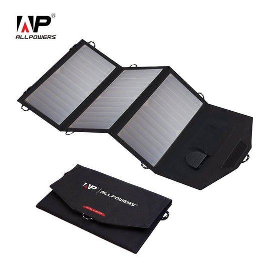 Foldable solar panel with high transformation efficiency