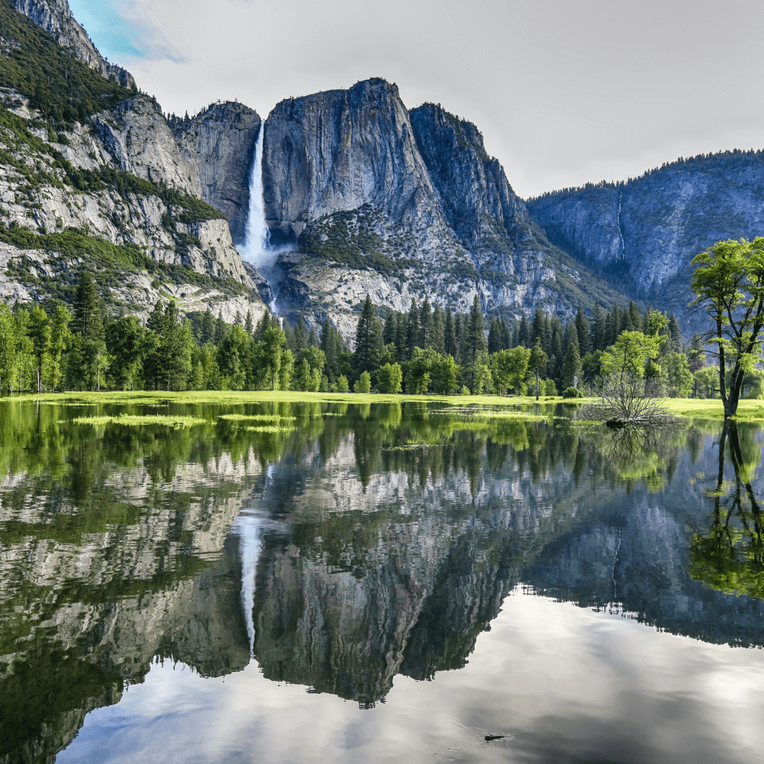 Yosemite National Park lake with granite mountain and clear blue water, perfect for a day trip and nature photography